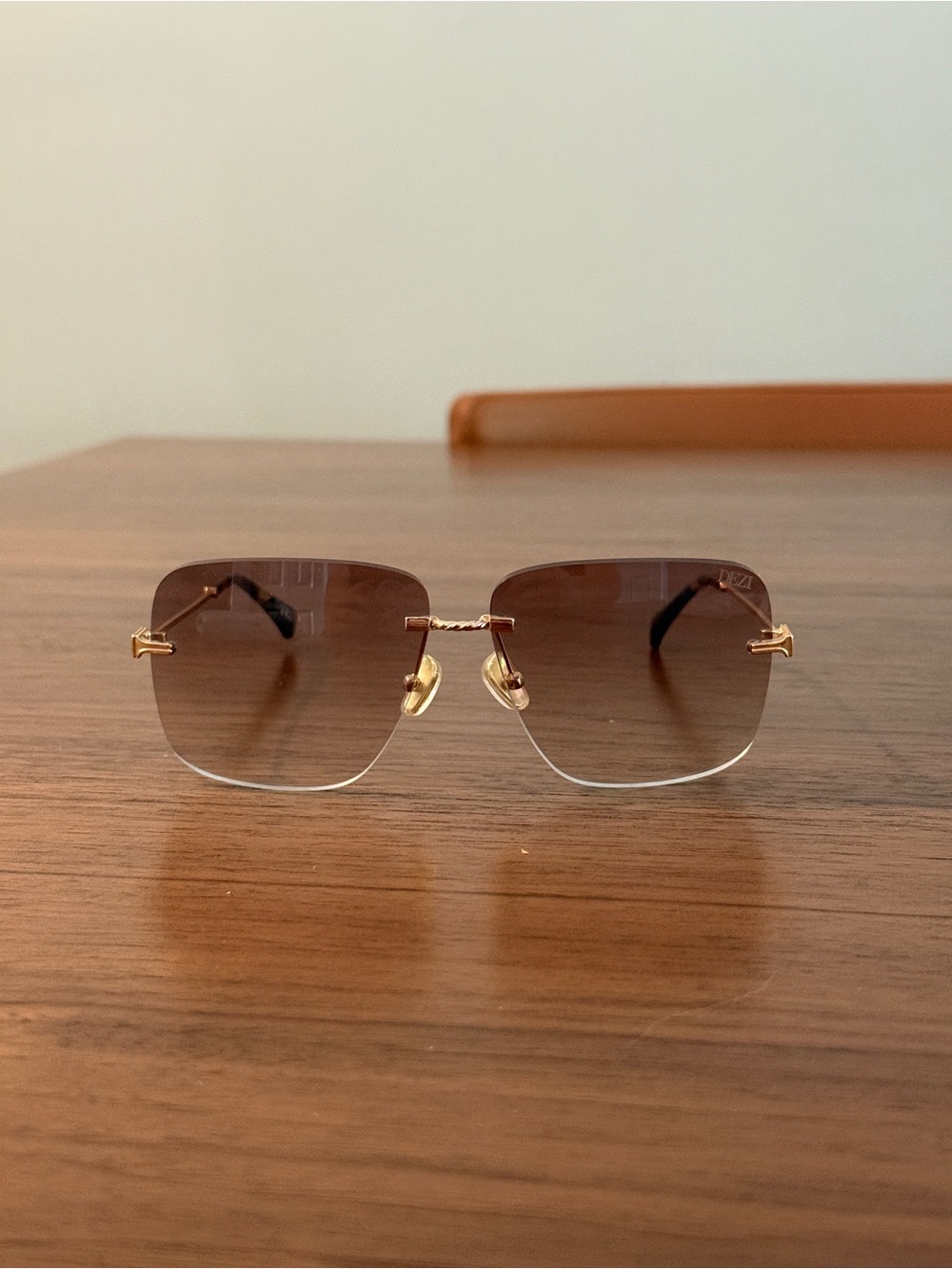 Dezi Eyewear 2000s Gold and Brown gradient frameless sunglasses
